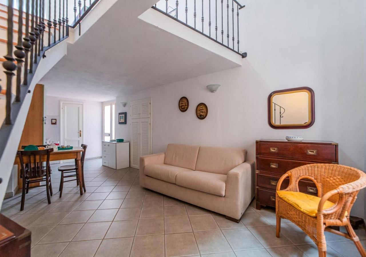 Murphy Holiday Home - Casa Papini La Maddalena  Eksteriør bilde